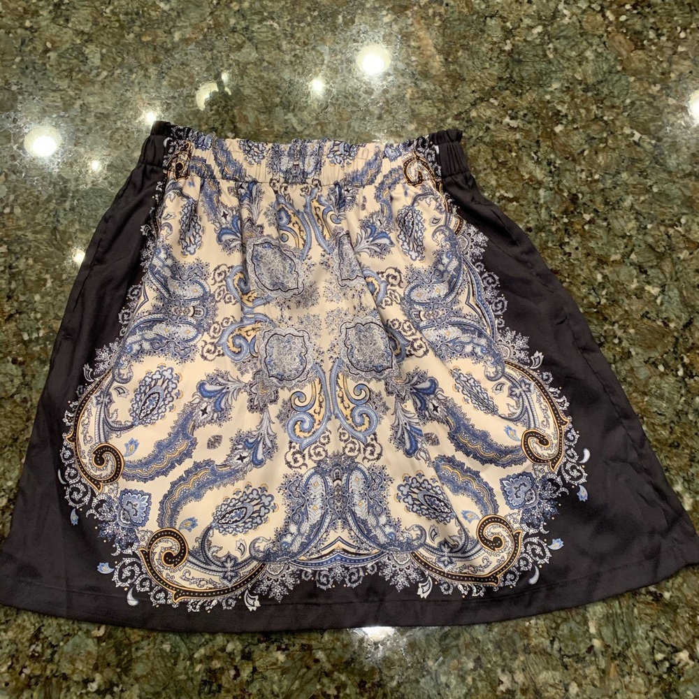 H&M skirt.... SO cute and fun!!